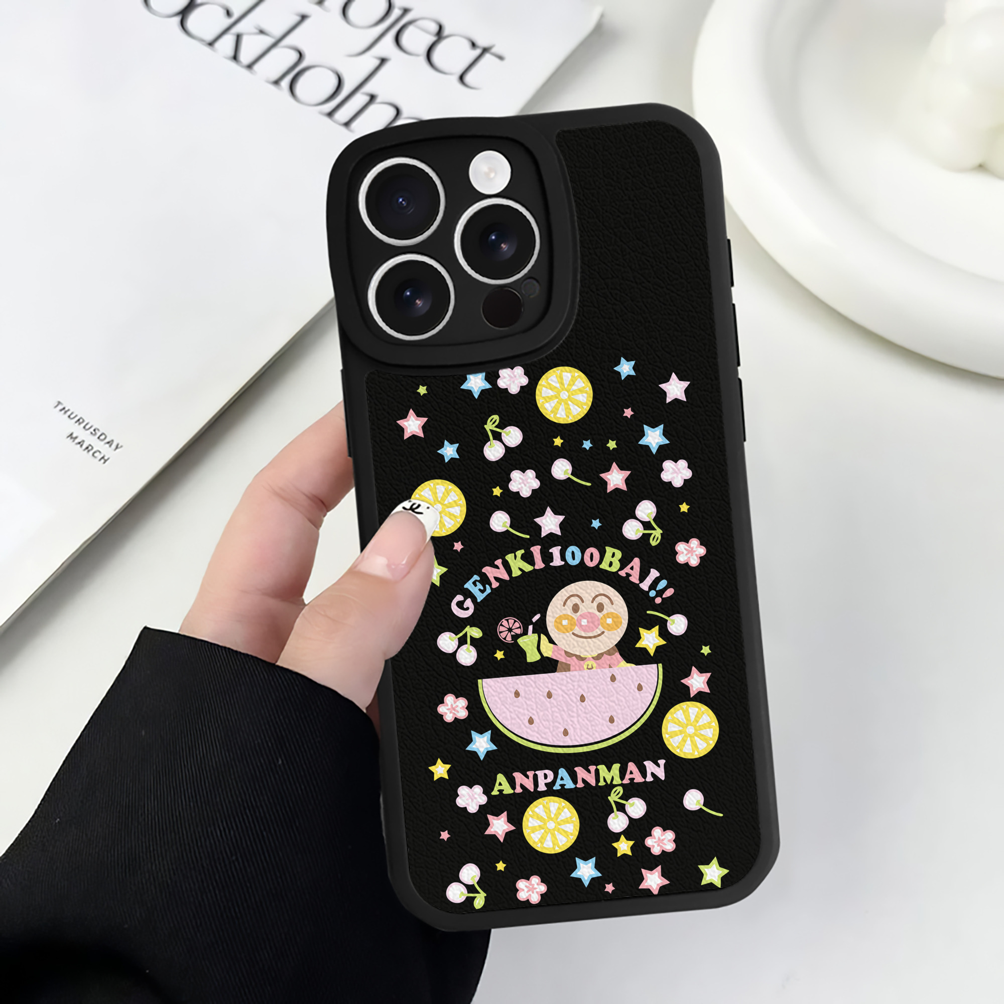 （画像用） アンパンマン Anpanman 【iPhone 16シリーズ対応】シリコンスマホケース（レザー調） 材質：シリコン